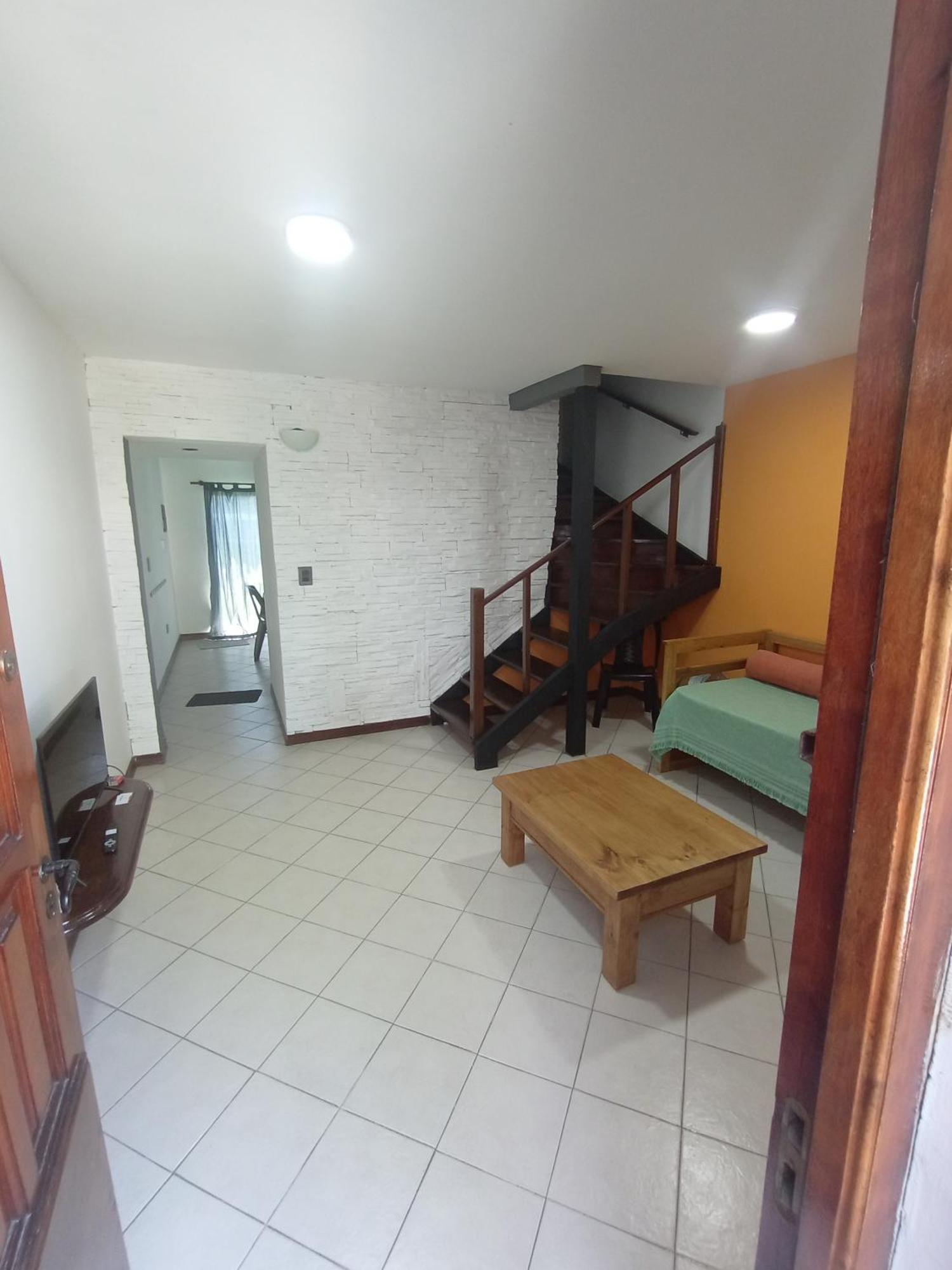Escala Ezeiza - Departamento Amplio Con Cochera Apartment